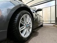 Gebraucht BMW 320 150 PS (110 kW) 2007 Grau Kombi