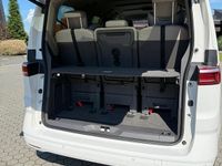 Gebraucht VW Multivan Edition 150 PS (110 kW) 2024 Weiß Van