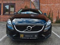Second-hand Volvo V40 120 CP (88 kW) 2017 Negru Berlinǎ