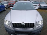 Gebraucht Skoda Octavia Scout Scout 4x4 140 PS (102 kW) 2008 Brilliant silber mettalic Kombi