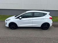 Gebraucht Ford Fiesta Cool & Connect 101 PS (74 kW) 2017 Weiß Kleinwagen