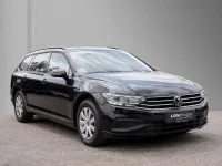 Gebraucht VW Passat Basis 122 PS (89 kW) 2022 Schwarz Kombi