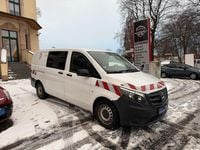Używany Mercedes Vito 114 KM (83 kW) 2017 Biały Van