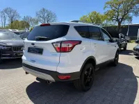 Gebraucht Ford Kuga 150 PS (110 kW) 2018 Weiß SUV