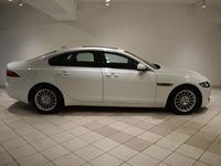 Gebraucht Jaguar XF 179 PS (131 kW) 2016 Weiß Limousine