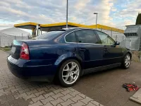 Usata VW Passat 101 CV (74 kW) 2003 Blu Berlina
