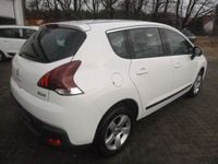 Gebraucht Peugeot 3008 Active 120 PS (88 kW) 2015 Weiß Van / Kleinbus