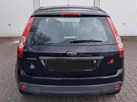 Gebraucht Ford Fiesta 60 PS (44 kW) 2006 Blau Kleinwagen