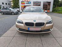 Gebraucht BMW 530 258 PS (189 kW) 2011 Gold Limousine