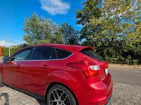 Gebraucht Ford Focus Titanium 150 PS (110 kW) 2013 Rot Limousine