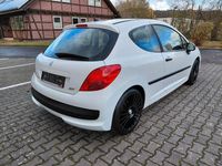 Gebraucht Peugeot 207 Filou 73 PS (53 kW) 2009 Weiß Kleinwagen
