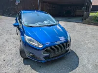 Gebraucht Ford Fiesta Titanium 101 PS (74 kW) 2014 Blau Kleinwagen