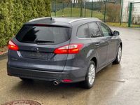 gebraucht Ford Focus Turnier Titanium* NAVI *Automatik* Rückfah