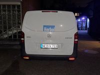 Usado Mercedes Vito 88 HP (64 kW) 2016 Branco Van