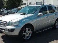Gebraucht Mercedes ML500 387 PS (284 kW) 2008 Silber SUV
