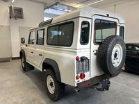 Gebraucht Land Rover Defender 122 PS (89 kW) 2013 Weiß Kombi