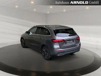 Gebraucht Mercedes B250 Progressive 224 PS (164 kW) 2024 Grau (mountaingrau) Van / Kleinbus