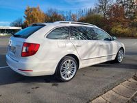 Gebraucht Skoda Superb Elegance 140 PS (102 kW) 2011 Weiß Kombi