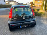 Gebraucht Peugeot 107 Urban Move 68 PS (50 kW) 2011 Schwarz Kleinwagen