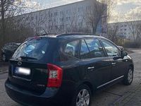 Gebraucht Kia Carens 150 PS (110 kW) 2010 Schwarz Van / Kleinbus