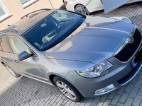 Gebraucht Skoda Superb 140 PS (102 kW) 2013 Silber Kombi