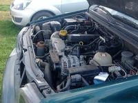 Second-hand Suzuki Jimny 60 CP (44 kW) 2005 Verde SUV