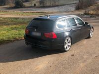 Gebraucht BMW 330 Performance 245 PS (180 kW) 2010 Schwarz Kombi