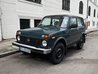 Gebraucht Lada niva 82 PS (60 kW) 2010 Grün SUV