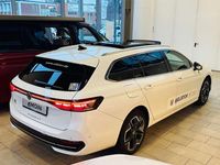 Gebraucht VW Passat Elegance 150 PS (110 kW) 2024 Pure white Kombi