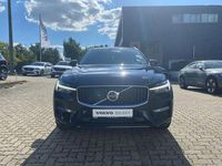 Gebraucht Volvo XC60 Momentum 250 PS (183 kW) 2022 Schwarz SUV