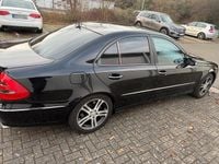 Gebraucht Mercedes E350 Avantgarde 272 PS (200 kW) 2005 Schwarz Limousine