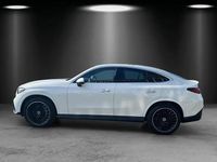 Gebraucht Mercedes GLC300 AMG 258 PS (189 kW) 2023 Manufaktur lack opalithweiß brig SUV