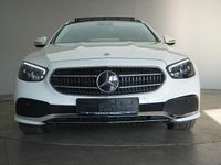 Gebraucht Mercedes E300 194 PS (142 kW) 2022 Weiß Limousine