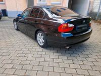Gebraucht BMW 320 150 PS (110 kW) 2006 Schwarz Limousine