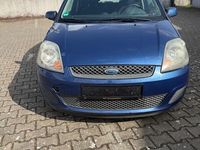 Gebraucht Ford Fiesta 60 PS (44 kW) 2008 Blau Kleinwagen