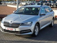 Gebraucht Skoda Superb 150 PS (110 kW) 2022 Silber Kombi