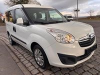 Gebraucht Opel Combo Edition 110 PS (80 kW) 2015 Weiss Van / Kleinbus