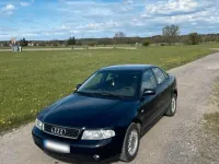 Używany Audi A4 102 KM (75 kW) 1999 Niebieski Sedan/Limuzyna