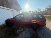 Gebraucht Ford Focus 74 PS (54 kW) 2000 Rot Limousine