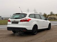 Używany Ford Focus 140 KM (102 kW) 2011 Biały Kombi
