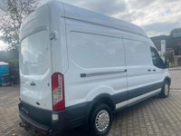 Second-hand Ford Transit 155 CP (114 kW) 2015 Alb Monovolum