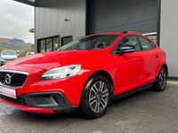 Gebraucht Volvo V40 CC Momentum 190 PS (139 kW) 2016 Rot Kombi