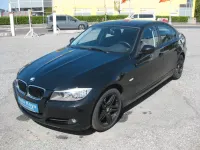 Gebraucht BMW 318 143 PS (105 kW) 2011 Schwarz Limousine