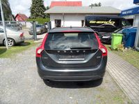 Gebraucht Volvo V60 Momentum 163 PS (119 kW) 2012 Savile grey / metallic Kombi