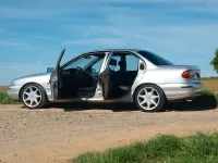 Gebraucht Ford Mondeo Ghia 115 PS (84 kW) 1994 Silber Limousine