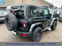 Gebraucht Jeep Wrangler Sahara 200 PS (147 kW) 2012 Schwarz SUV