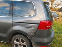 Second-hand VW Sharan 170 CP (125 kW) 2011 Argintiu Monovolum