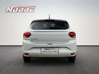 Używany Dacia Sandero Expression 91 KM (66 kW) 2023 Biały Hatchback