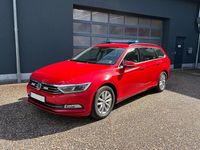 Gebraucht VW Passat 120 PS (88 kW) 2018 Tornadorot Kombi