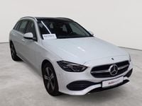 Gebraucht Mercedes C300e Avantgarde 204 PS (150 kW) 2023 Manufaktur opalithweiß bright Kombi